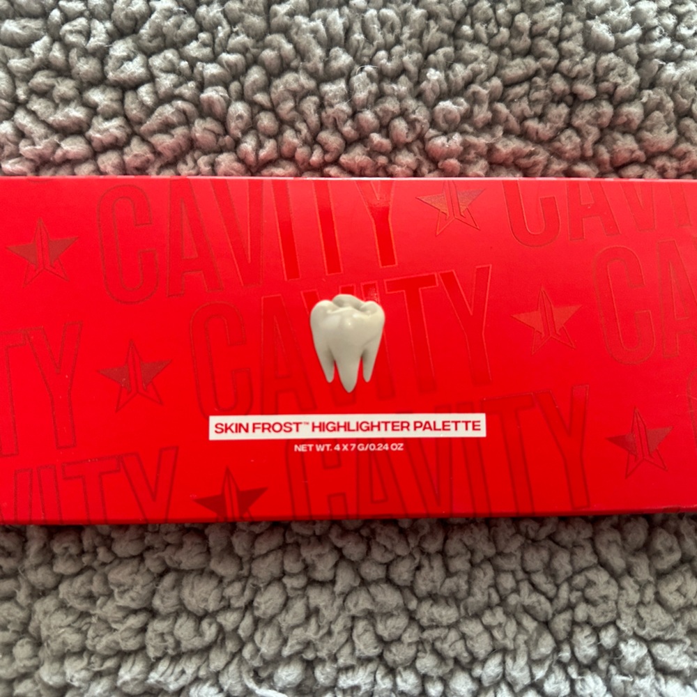 Jeffree Star cavity Skin Frost Highlighter Palette